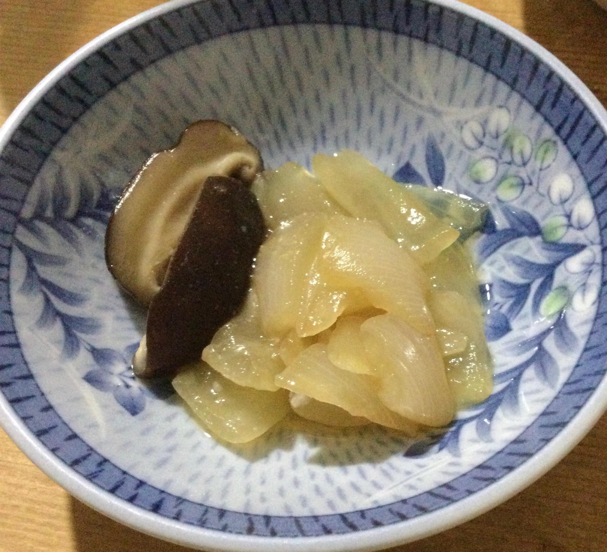 椎茸と新玉ねぎの煮物