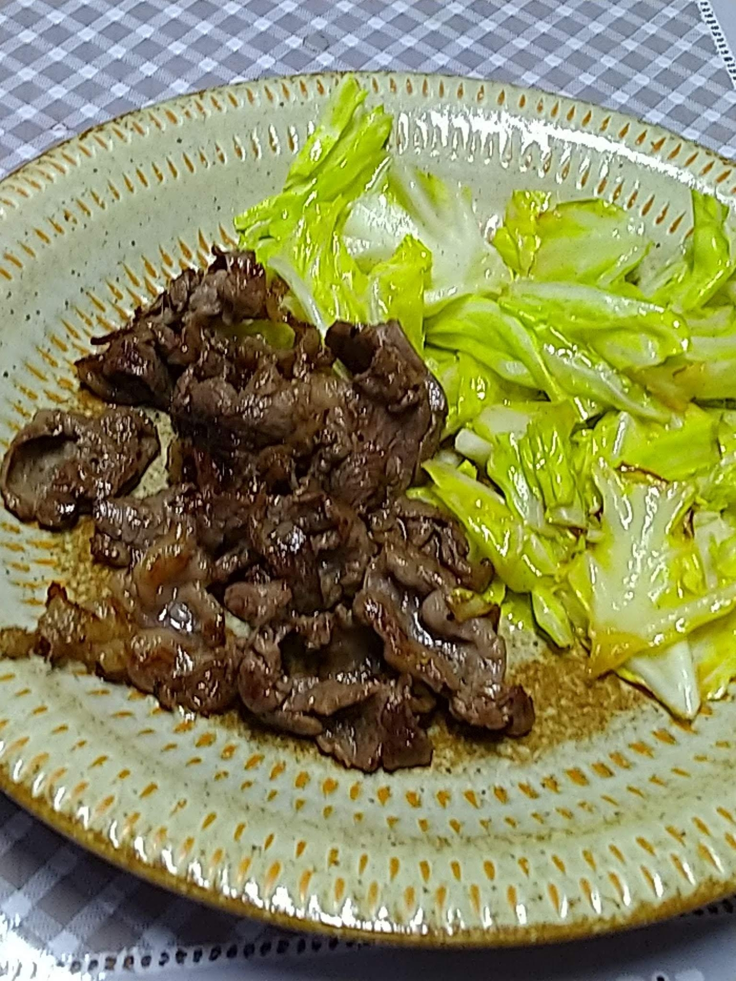 春キャベツと牛肉の塩炒め