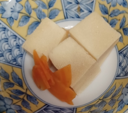 高野豆腐とにんじんの煮物