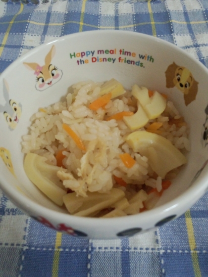 今日は夕食もクルクルほっぺさんレシピ♪
たけのこご飯サイコー！春を感じるね＾＾
とっても優しい味で美味しかったぁ！
ご馳走様でした☆