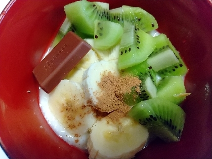 バナナキウイとチョコのヨーグルト