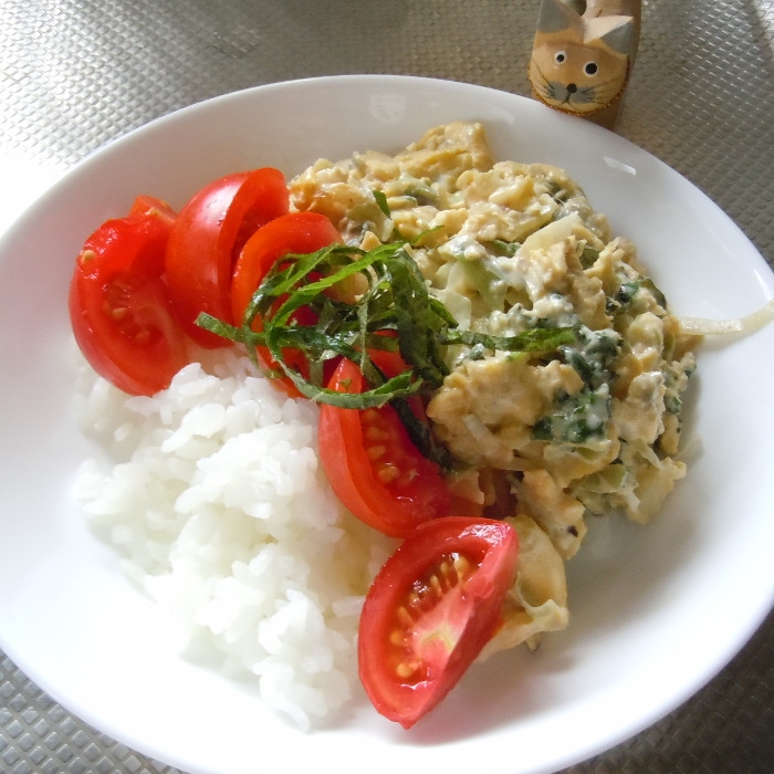 夏にさっぱりみょうが香る卵マヨ丼