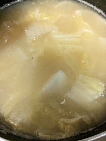 白菜、里芋、鶏肉の味噌汁