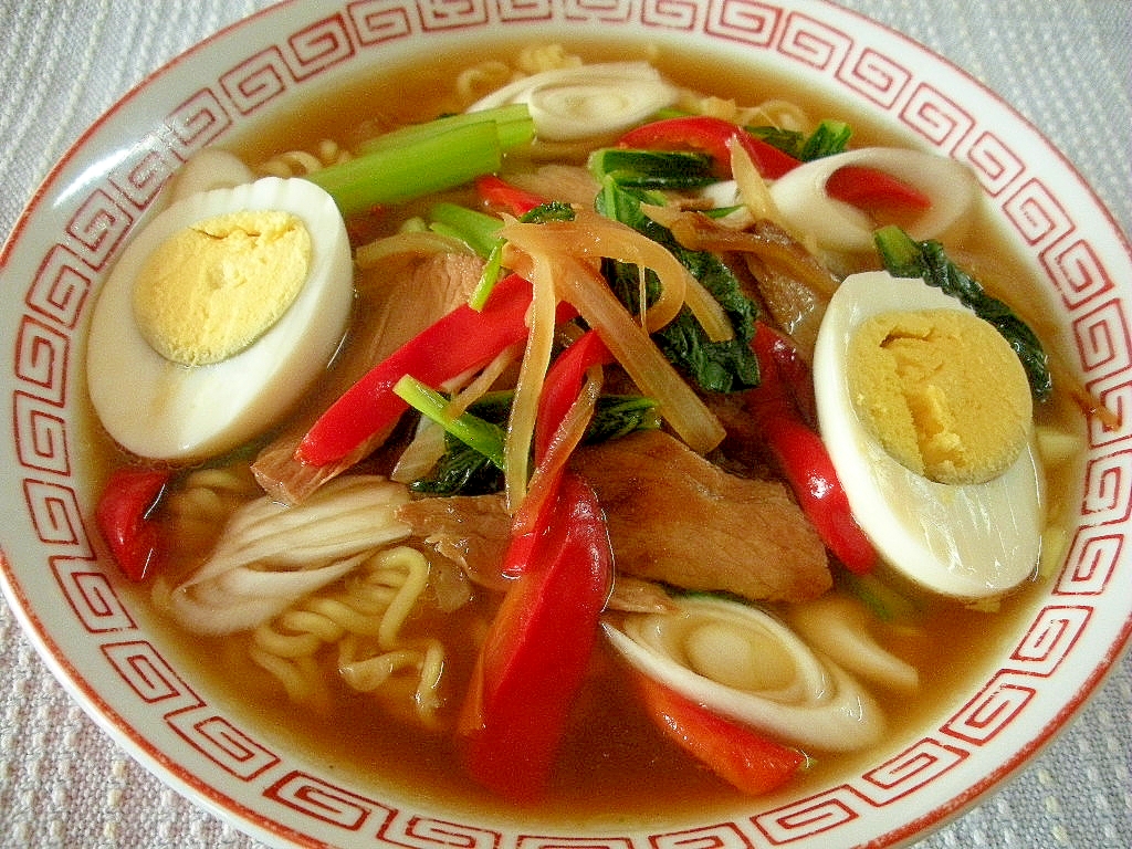 お夜食に簡単！野菜と焼き豚のインスタントラーメン♪