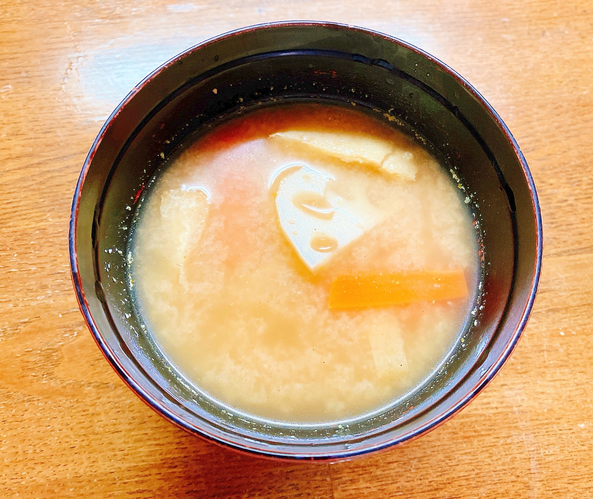 蓮根と人参と油揚げの味噌汁