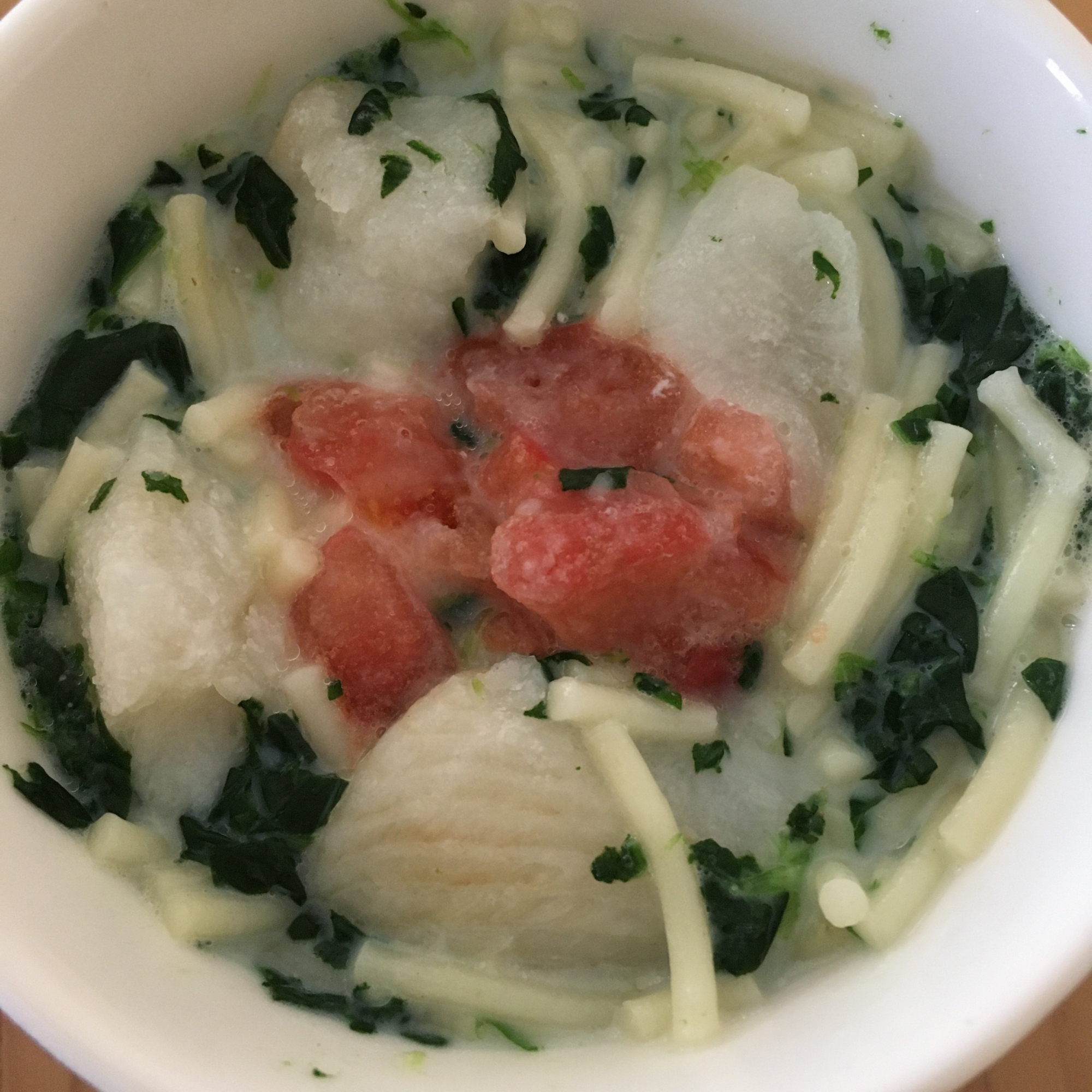 《離乳食完了期》カレイとほうれん草のトマトパスタ