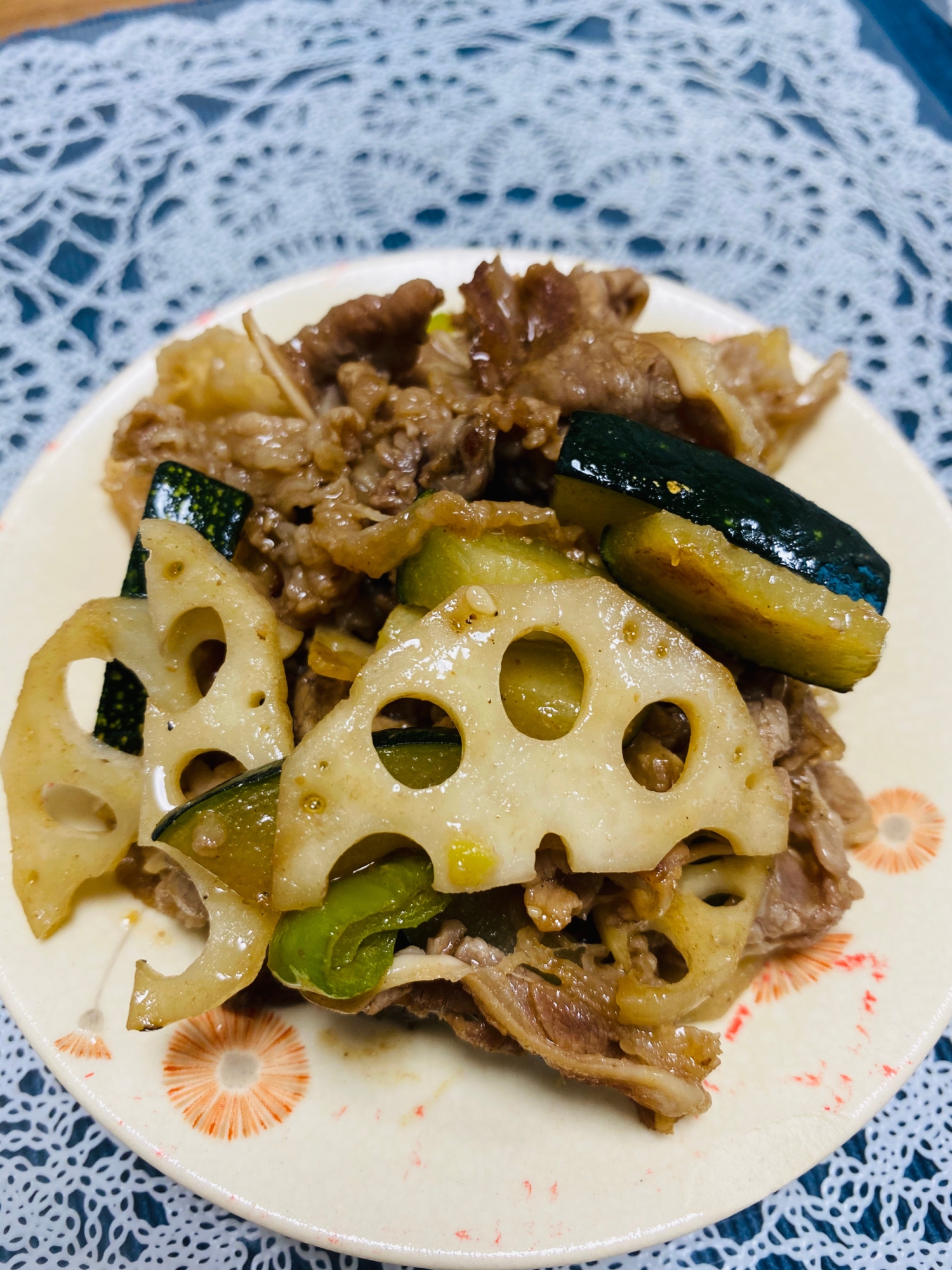 ズッキーニとレンコンの牛肉炒め