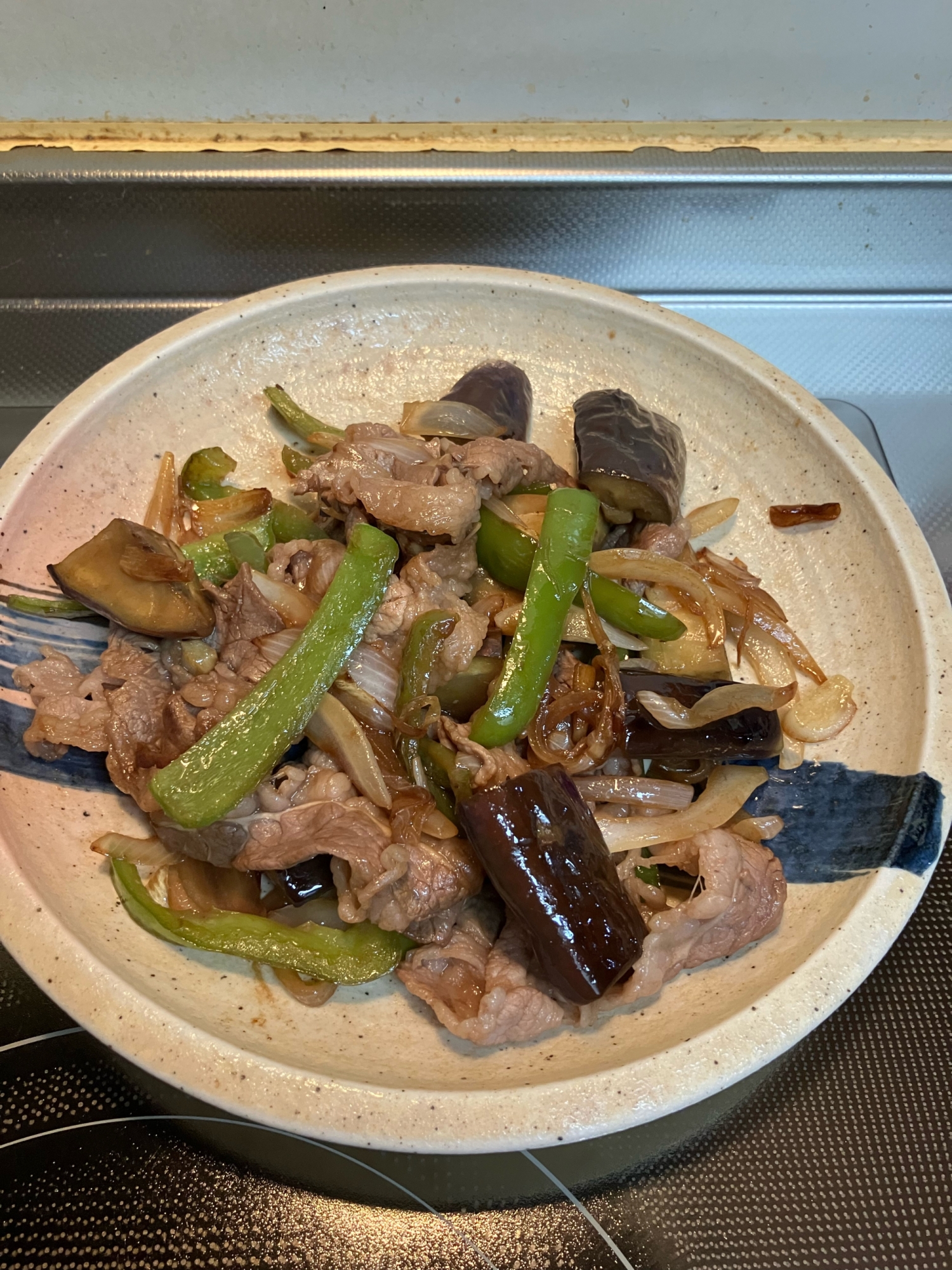 牛バラ肉とナスとピーマンのスタミナ炒め^_^