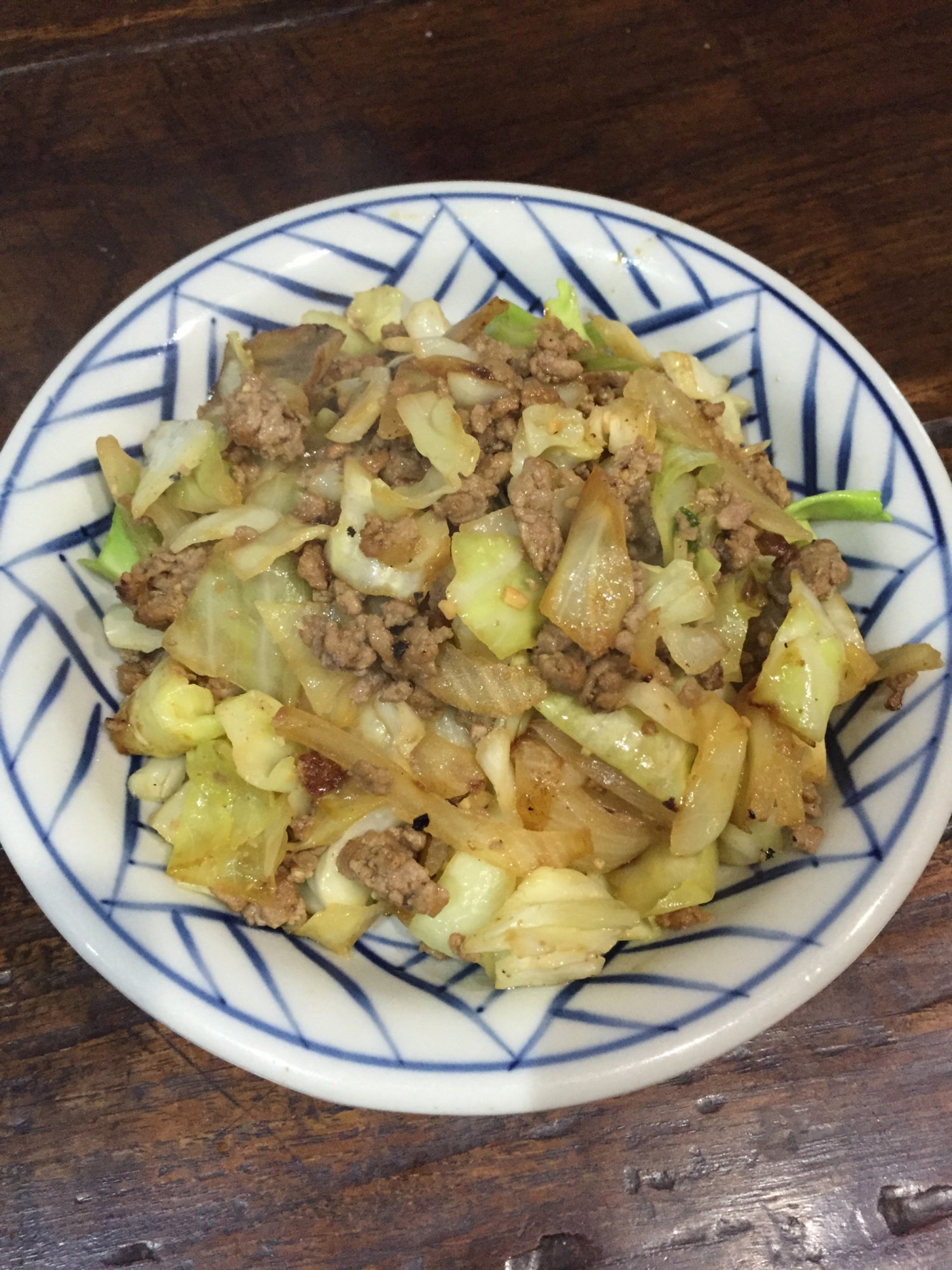 ひき肉とキャベツの炒め物