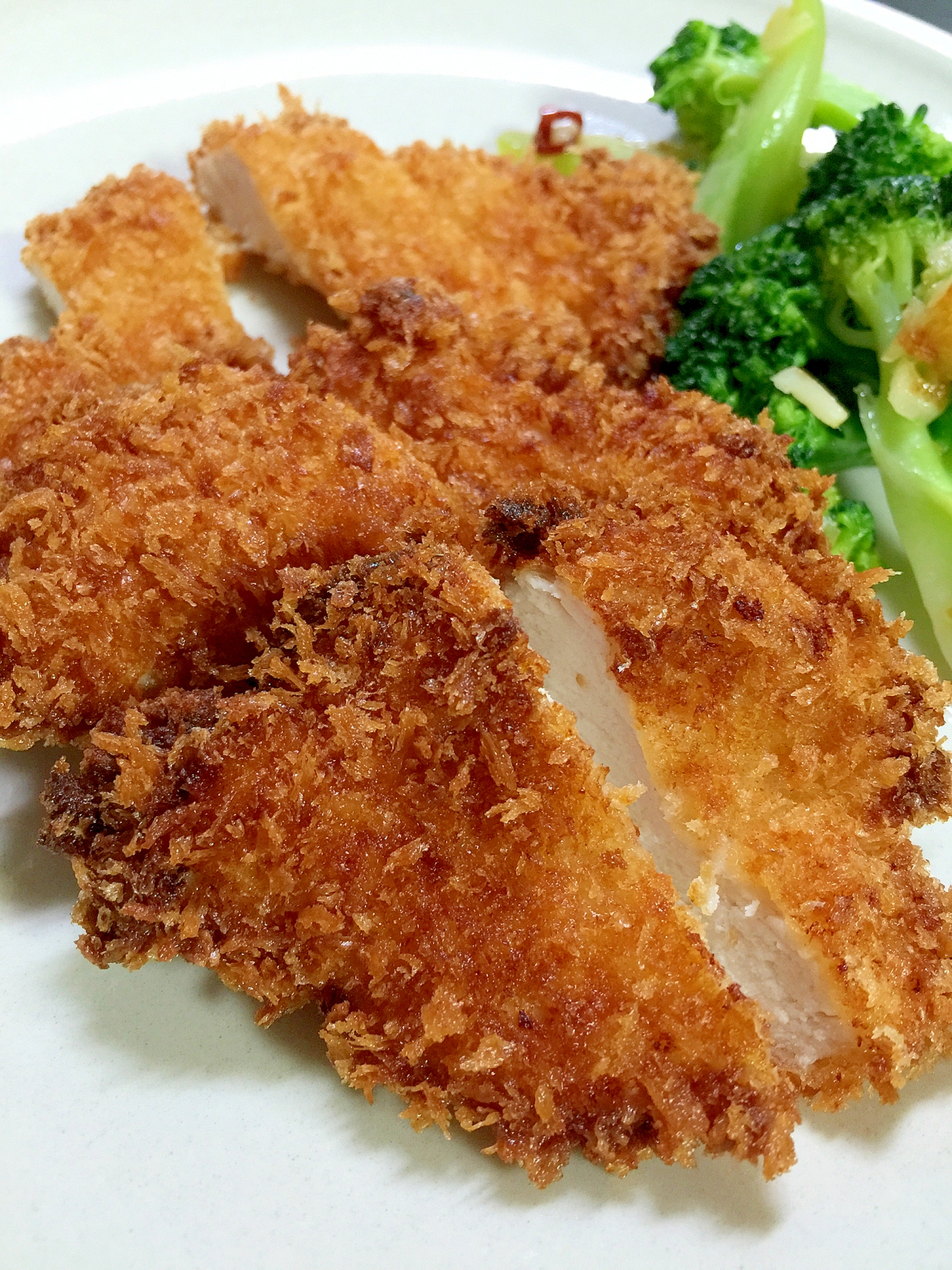 衣サクサク!鶏むね肉で!驚きの柔らかチキンカツ