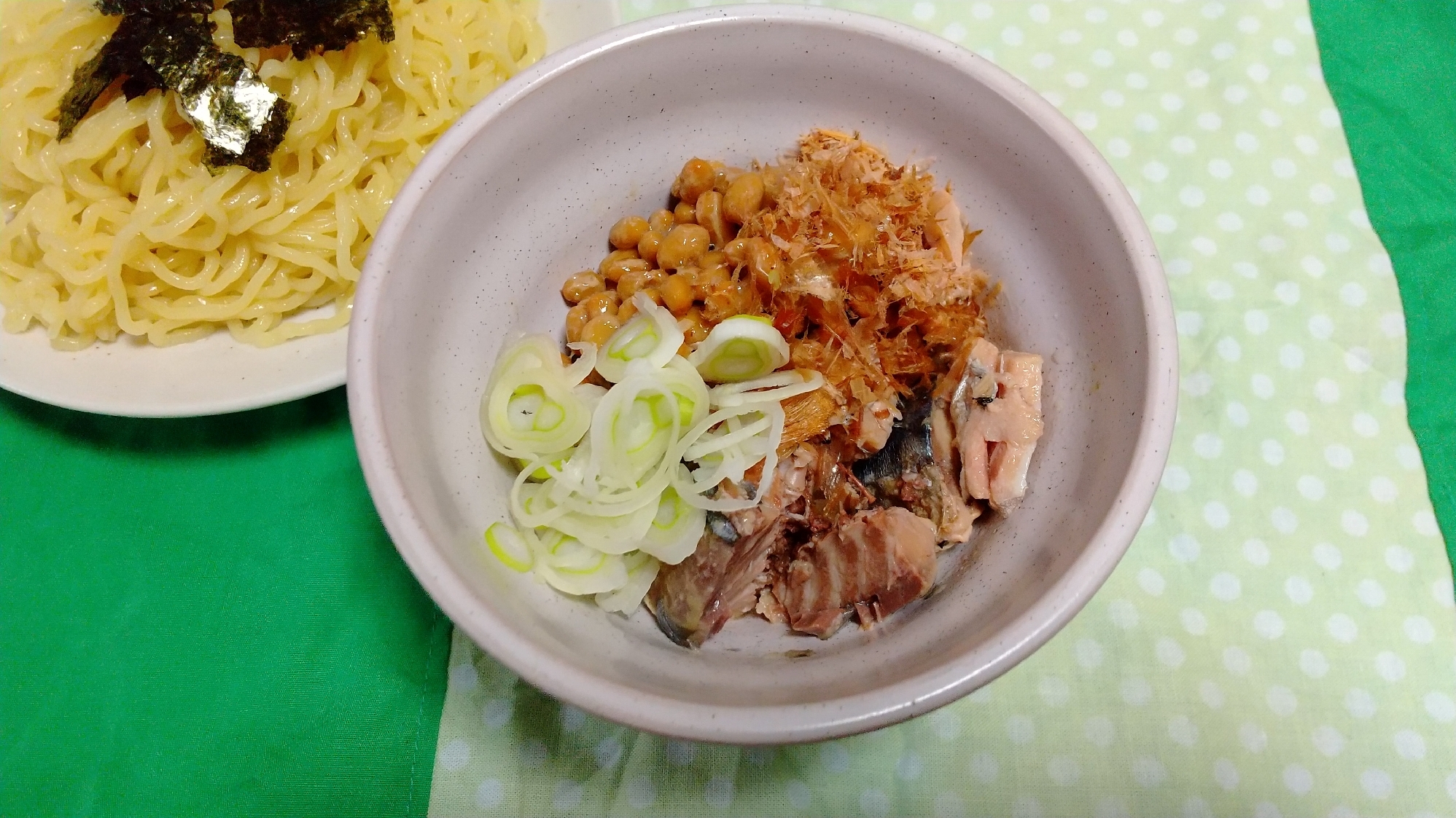 サバ缶で☆ザルラーメン