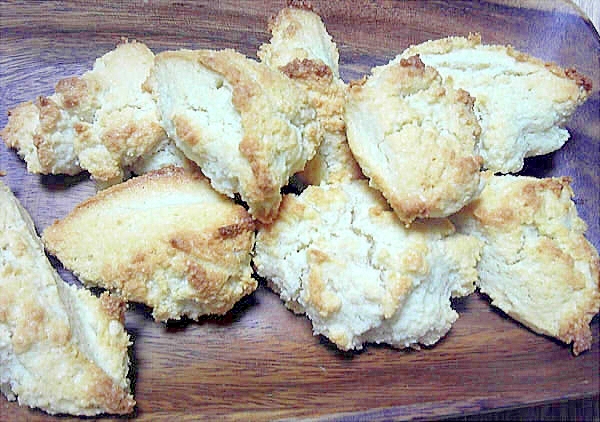 粉砂糖で作るアーモンドクッキー