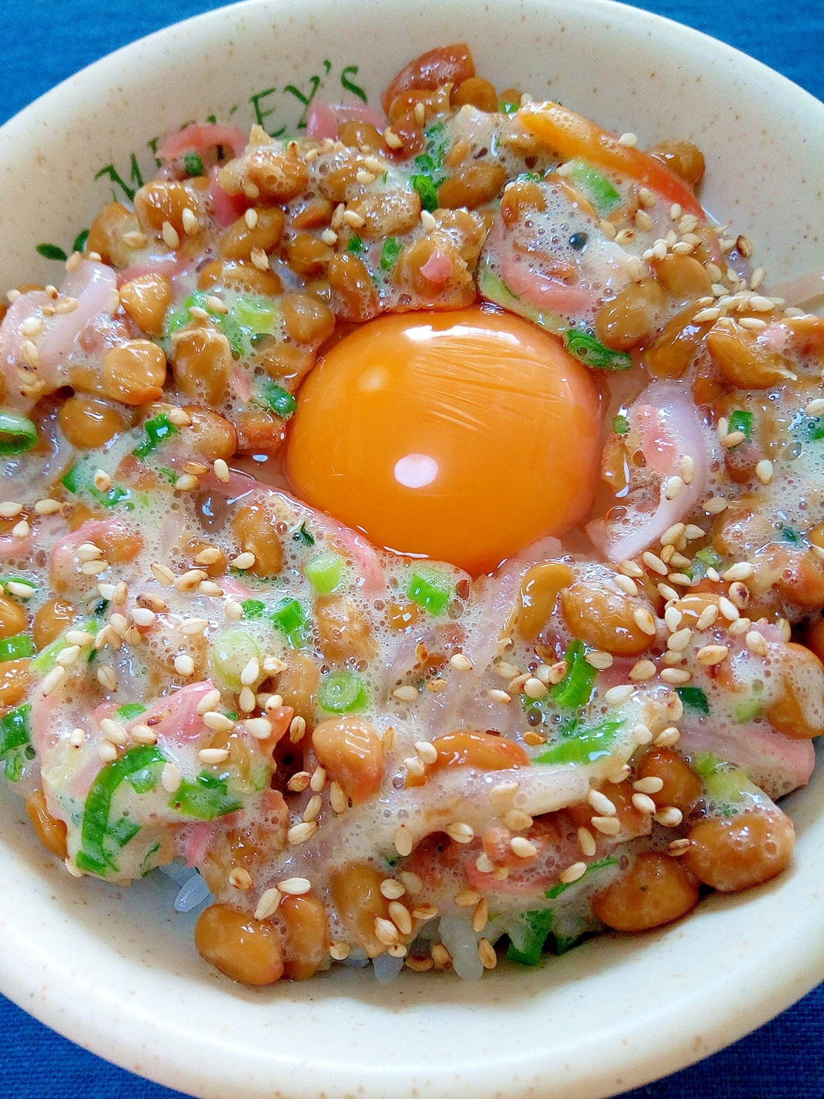 納豆の食べ方-生玉子＆梅紅生姜♪