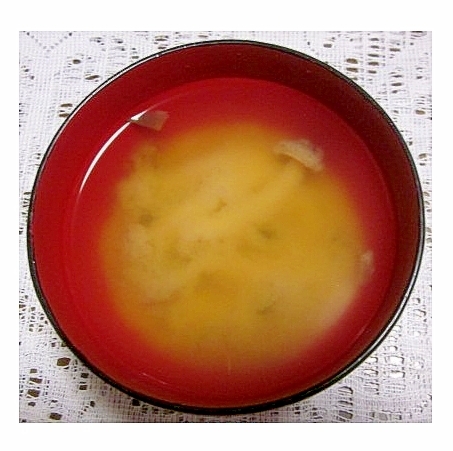 しめじの味噌汁（昆布だし）