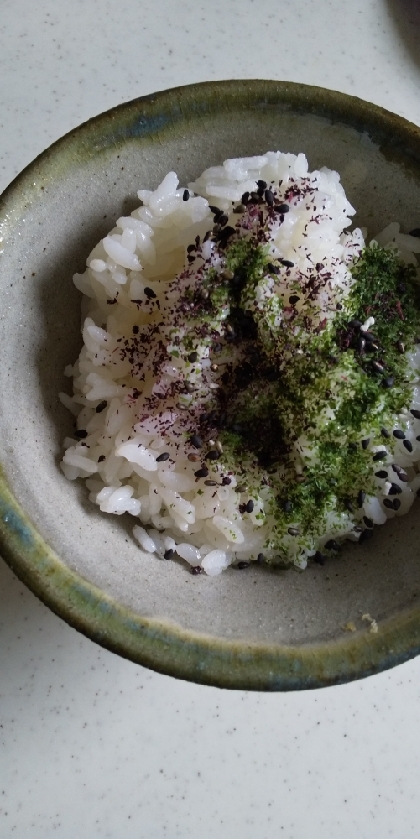 あおさとゆかりと黒ごまのご飯