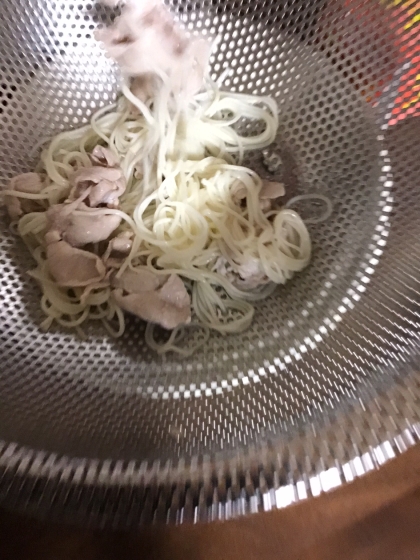 豚シャブとレタスのゴマダレそうめん