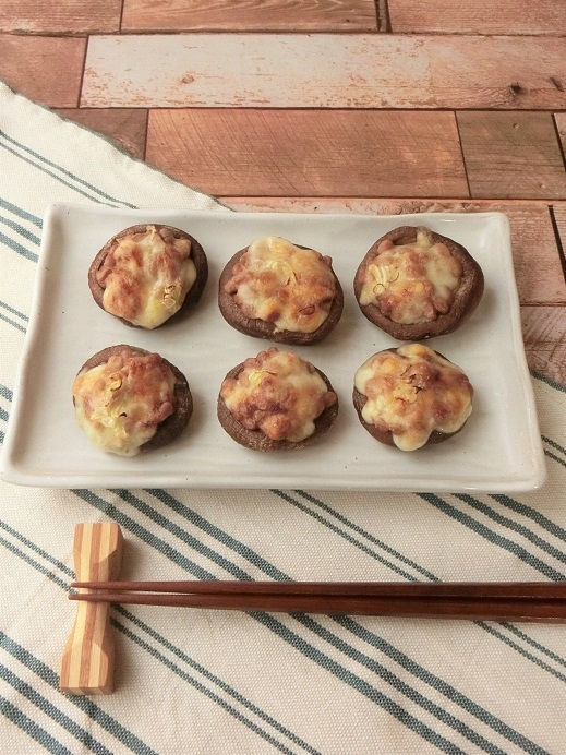 簡単5分★椎茸の納豆味噌チーズ焼き