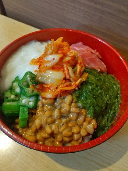 【簡単ヘルシー】具だくさんのネバネバ丼