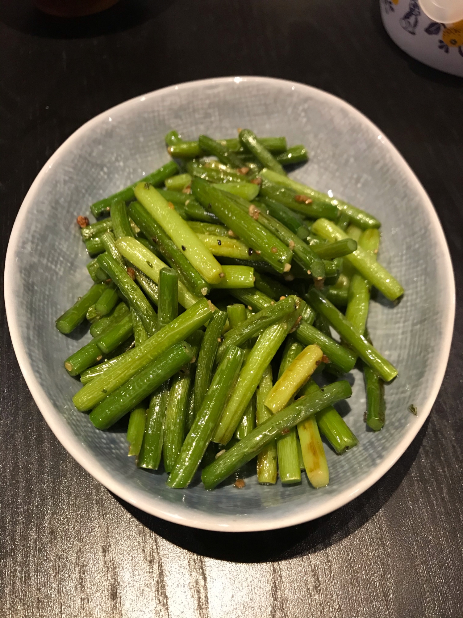 簡単おつまみ！にんにくの芽のハーブソルト炒め