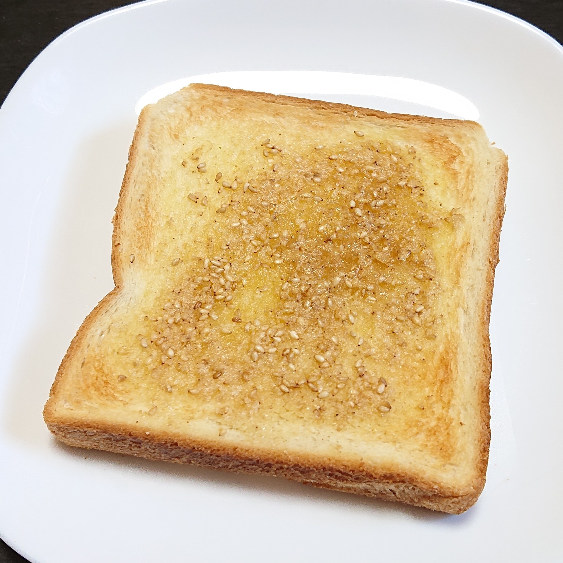 じゅわっと美味しい☆セサミバターシュガートースト レシピ・作り方 by