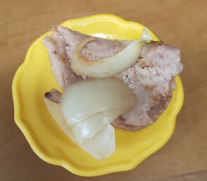 ☘️玉ねぎの芽たっぷり豚生姜焼き（ゆでたまご付き）