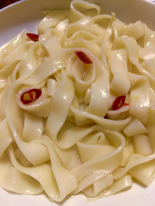 きしめんでフェットチーネ風 ペペロンチーノ レシピ 作り方 By てん 楽天レシピ