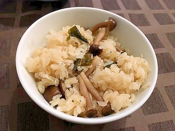 秋の味覚 きのこ炊き込みご飯 レシピ 作り方 By 週末は男子厨房 楽天レシピ 秋の味覚 きのこ炊き込みご飯 レシピ 作り方 By 週末は男子厨房 楽天レシピ