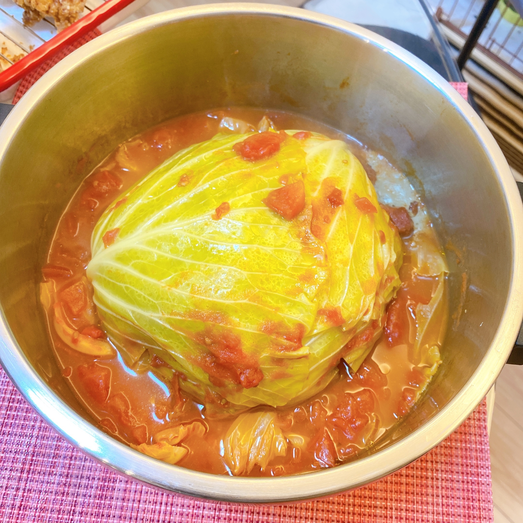 トマト缶で！まるごとロールキャベツ！