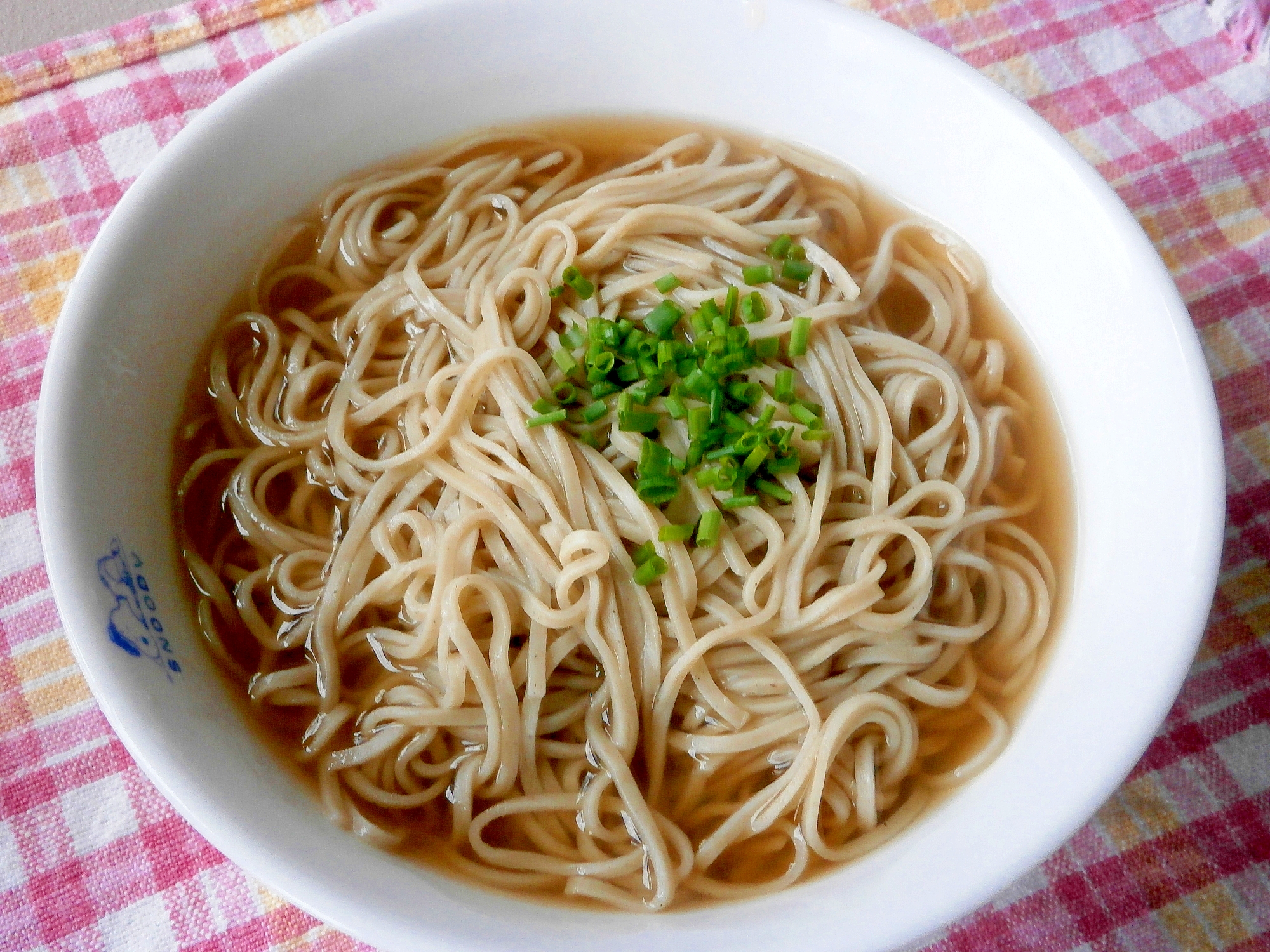 自家製そばつゆで かけそば レシピ 作り方 By なな1151 楽天レシピ