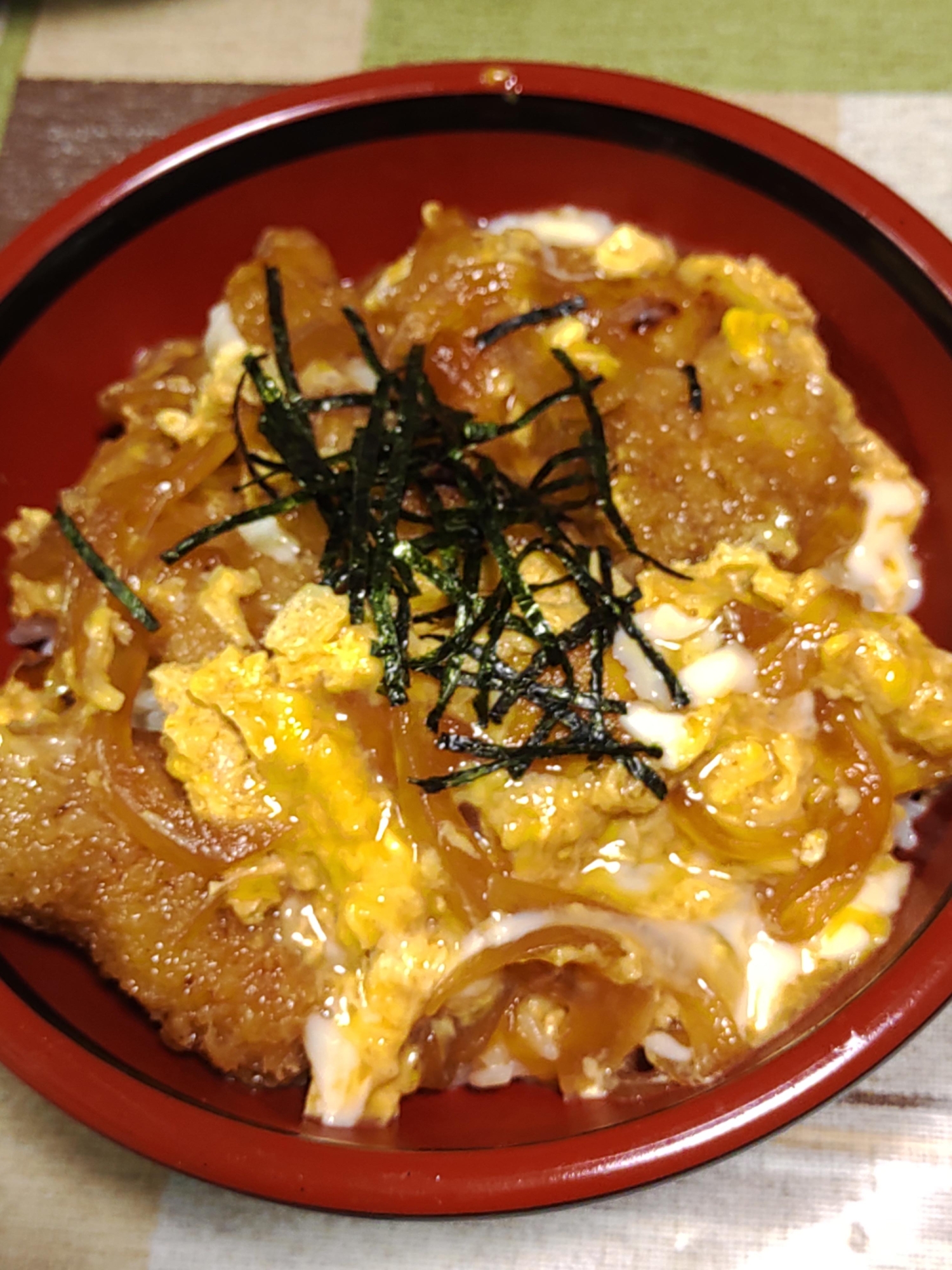 卵とじかつ丼