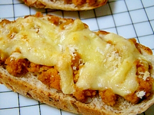 ウニチーズのスナックトースト