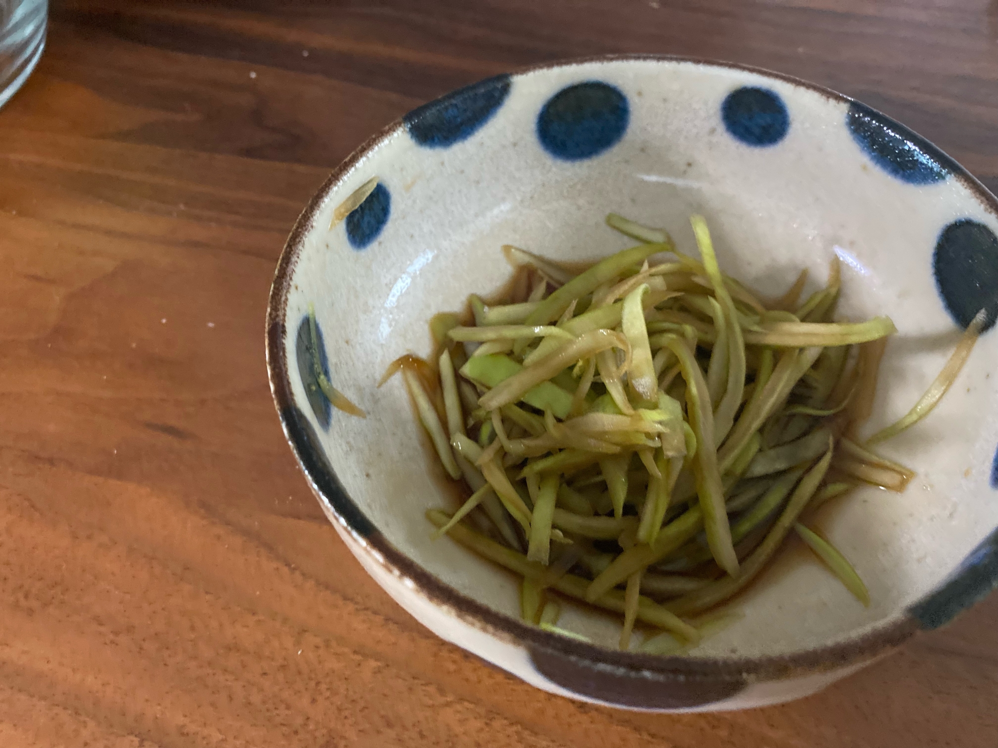 残り野菜も美味しく、大根の皮のレンチンきんぴら