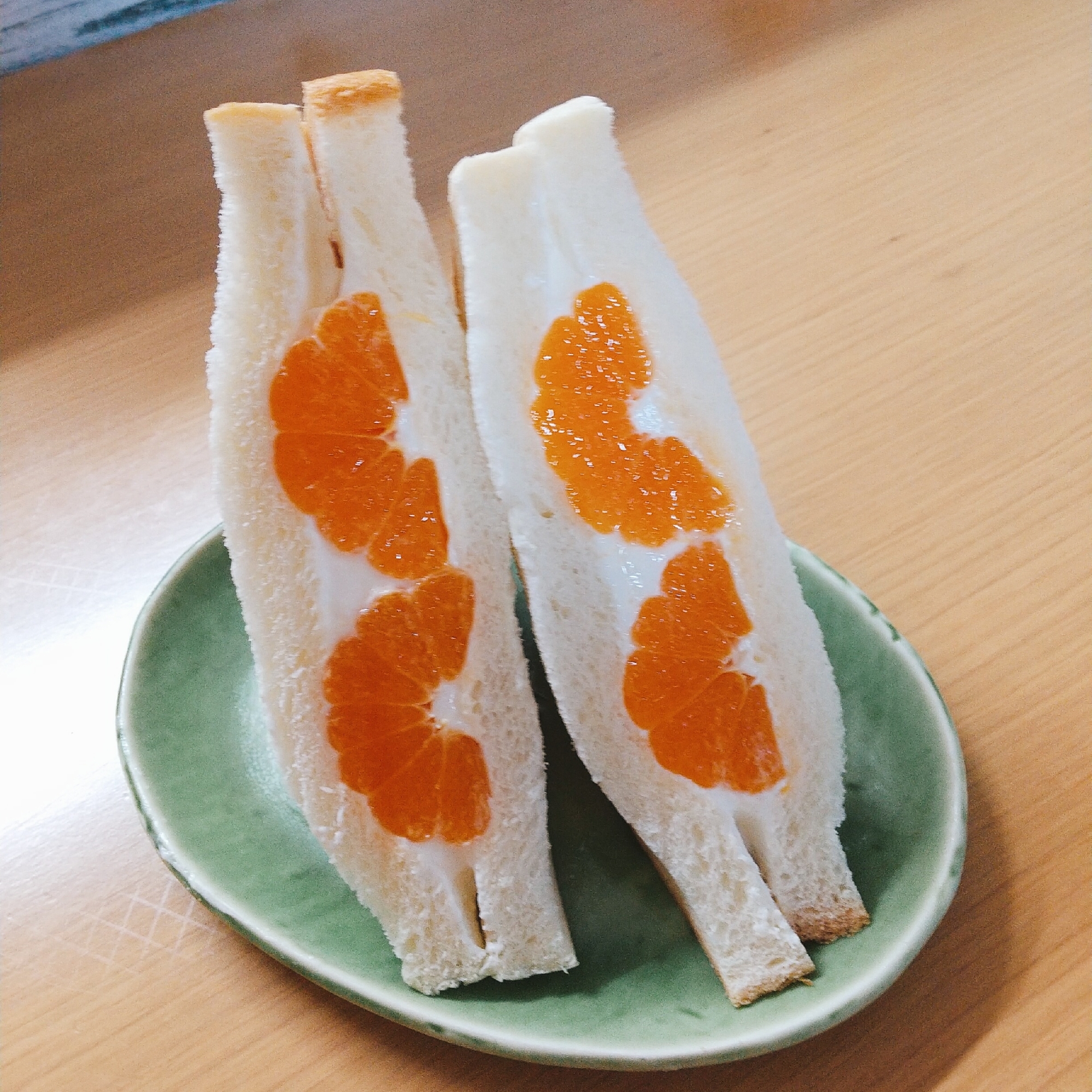 まるごとみかんフルーツサンド