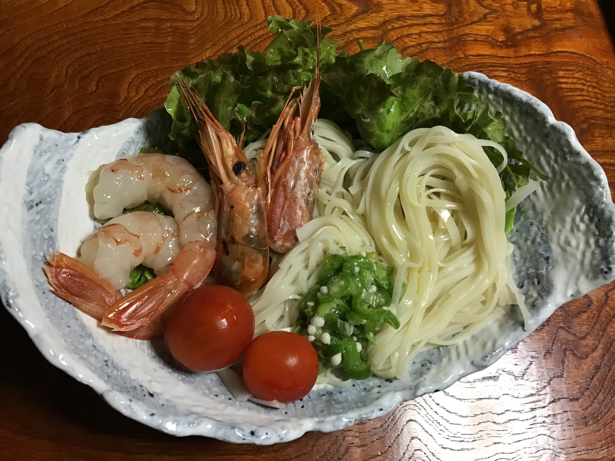 香ばしい海老と夏野菜のイタリアンな稲庭うどん