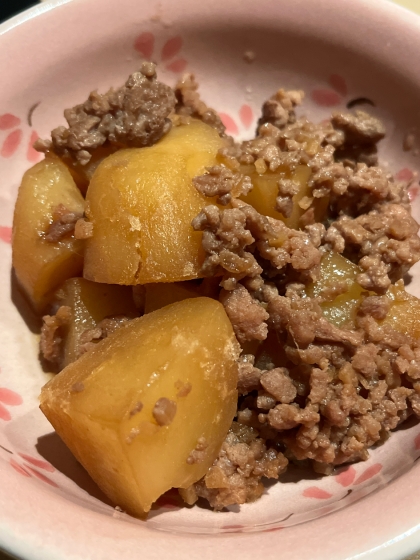 ひき肉とジャガイモで、ジャガイモのそぼろ煮