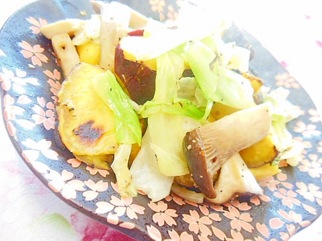 ❤エリンギとキャベツと薩摩芋のマーガリン炒め❤
