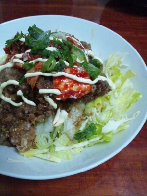 ピリ辛！カリカリ豚のキムマヨ丼