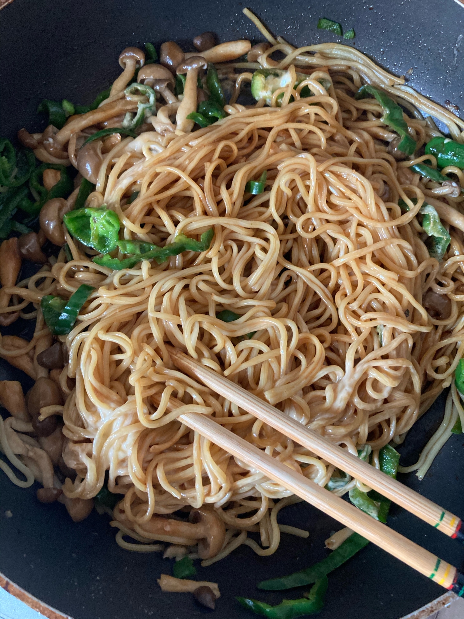 焼きそばのマヨネーズ仕上げ