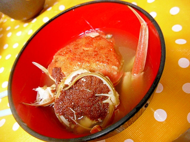 かにの殻でだしを取る 簡単おいしいみそ汁 レシピ 作り方 By ミスチバス 楽天レシピ