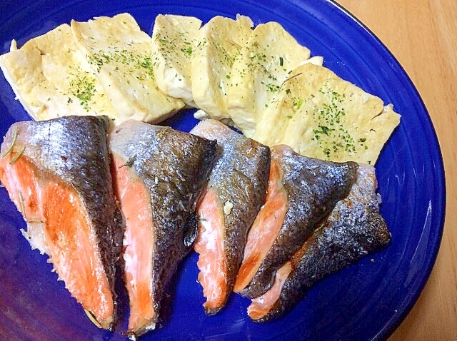 節約レシピ、鮭のアラ焼き