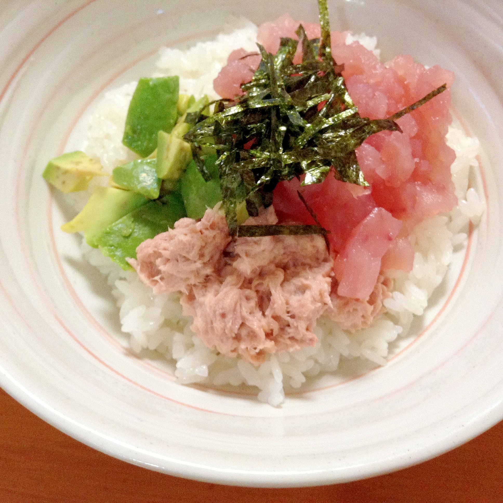 アボカド まぐろ