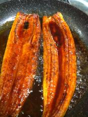 安い冷凍うなぎを美味しく解凍 手作りうな丼のたれ レシピ 作り方 By Yuci 楽天レシピ