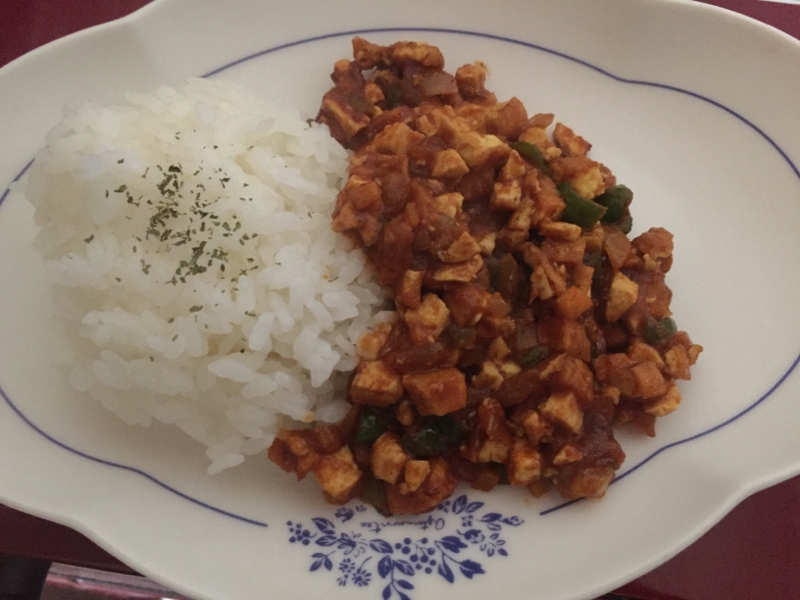 厚揚げでドライチキンカレー風