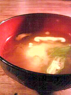 オクラとシイタケのミソスープ