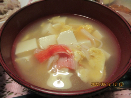 豆腐とカニカマのスープ仕立て