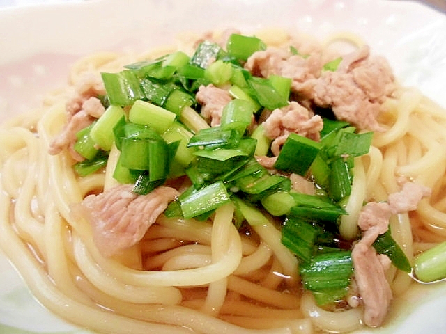 豚肉とにらのラーメン