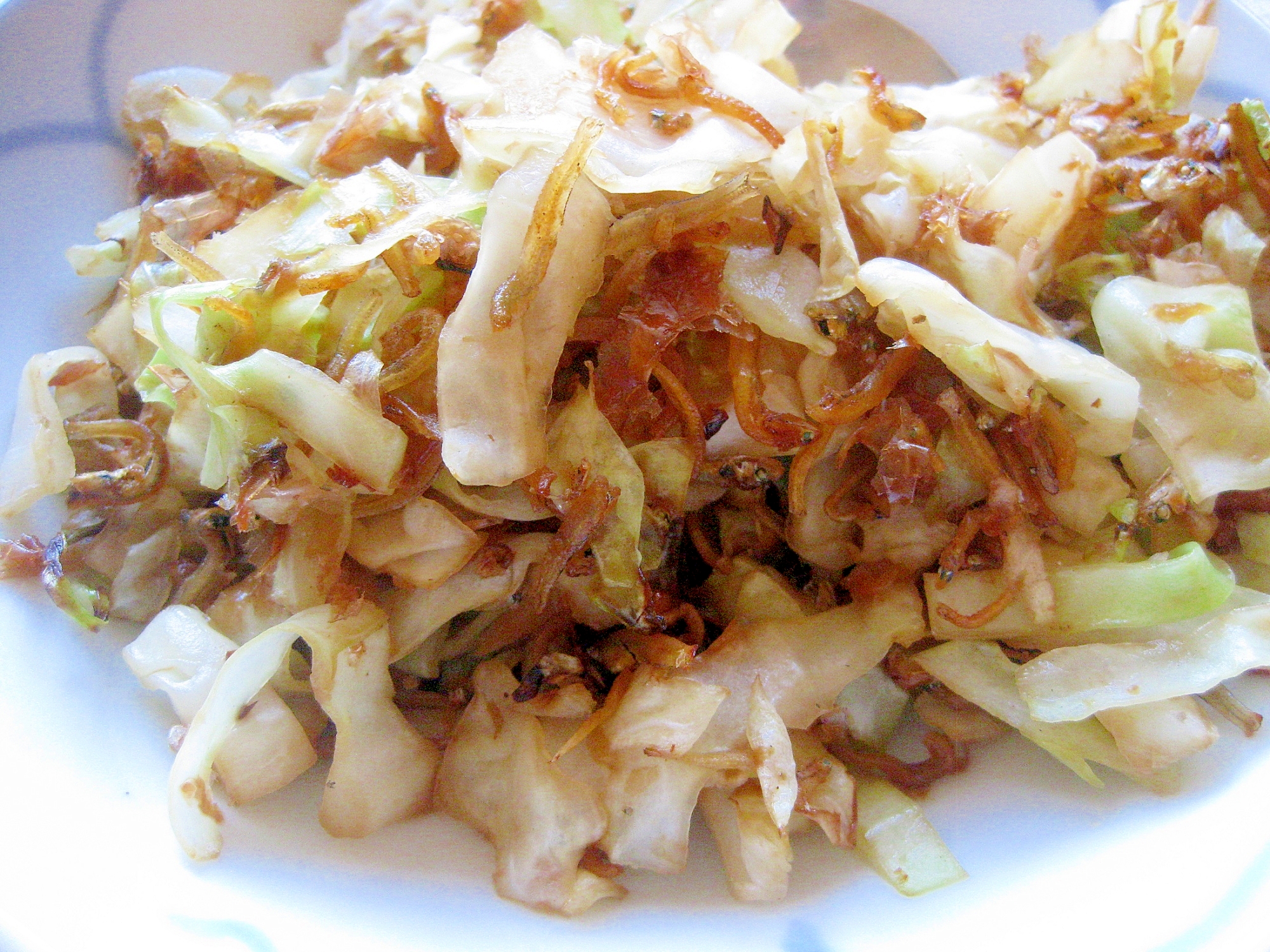 簡単美味しい ♪ キャベツのじゃこ炒め