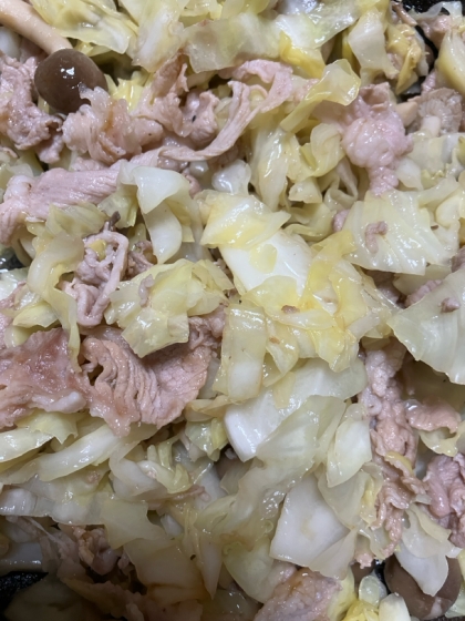 豚肉・キャベツ・しめじの　オイスターソース炒め