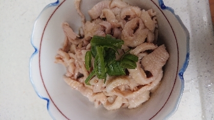 鶏皮大好きです。
美味しかったです。
また作ります。