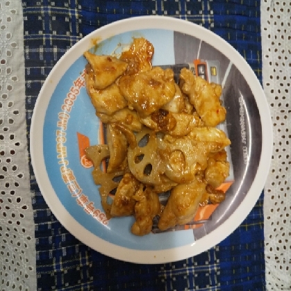 ご飯が進む♡旨辛♡れんこんと鶏むね肉の旨辛炒め